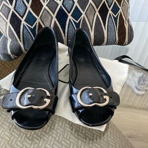 Gucci Black Leather Flats with Silver Buckle